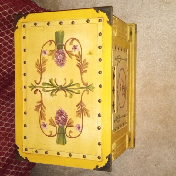 Vintage Chinese Painted Blanket Chest - Picture 5 of 6